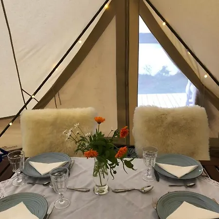 Luxury tent Glamping Meloy