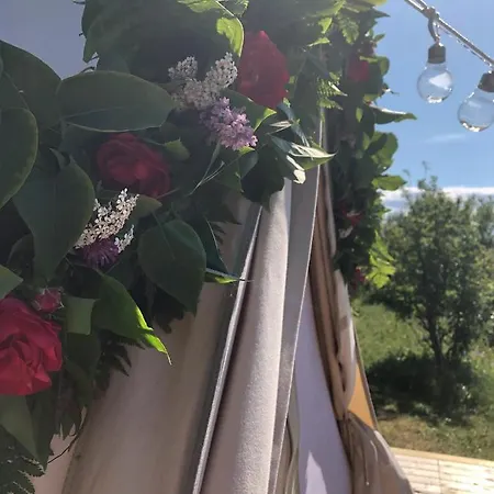 Glamping Meloy Meloyskagen