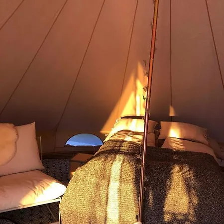 Glamping Meloy Luxury tent Meloyskagen